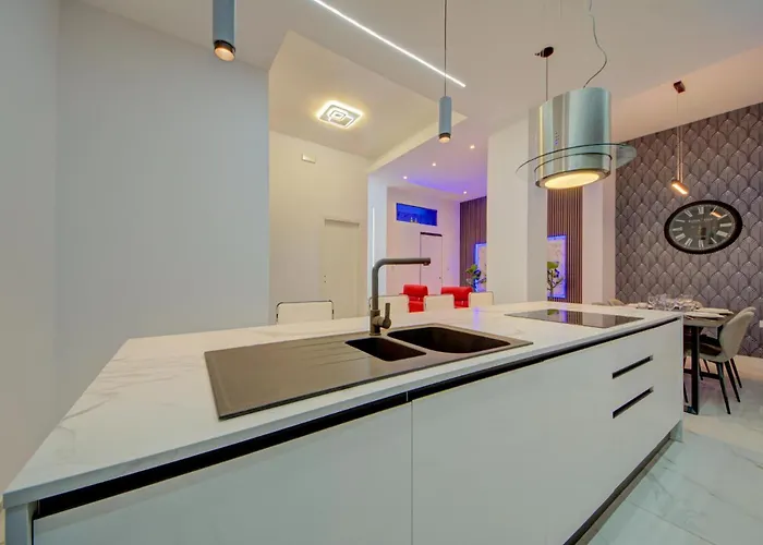 Апартаменты Luxury 3br Duplex In The Heart Of By 360 Estates Gzira