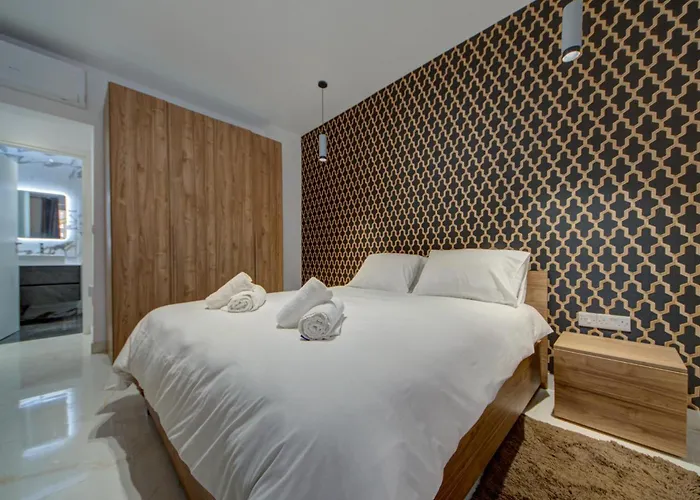 Апартаменты Luxury 3br Duplex In The Heart Of By 360 Estates