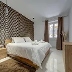 Luxury 3br Duplex In The Heart Of By 360 Estates Διαμέρισμα *