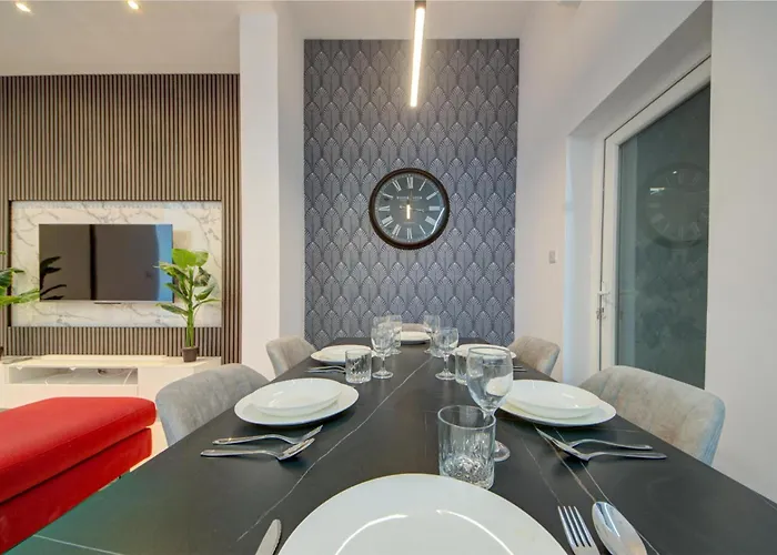 Luxury 3br Duplex In The Heart Of By 360 Estates Apartment