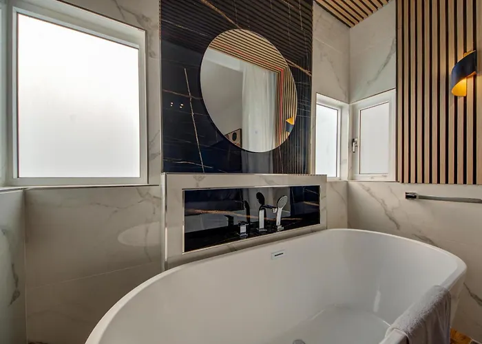 Luxury 3br Duplex In The Heart Of By 360 Estates Lejlighed